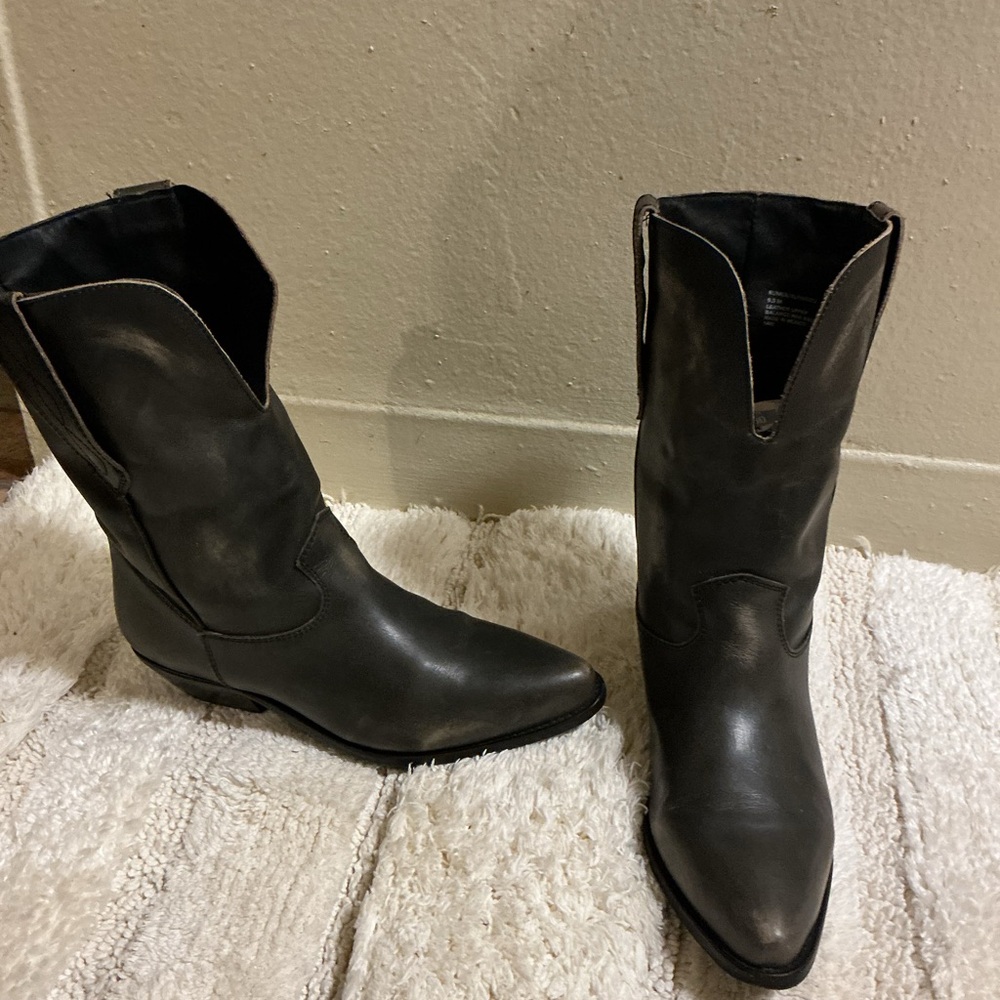 Steve Madden BROWN DISTRESSED Heeled Boots
